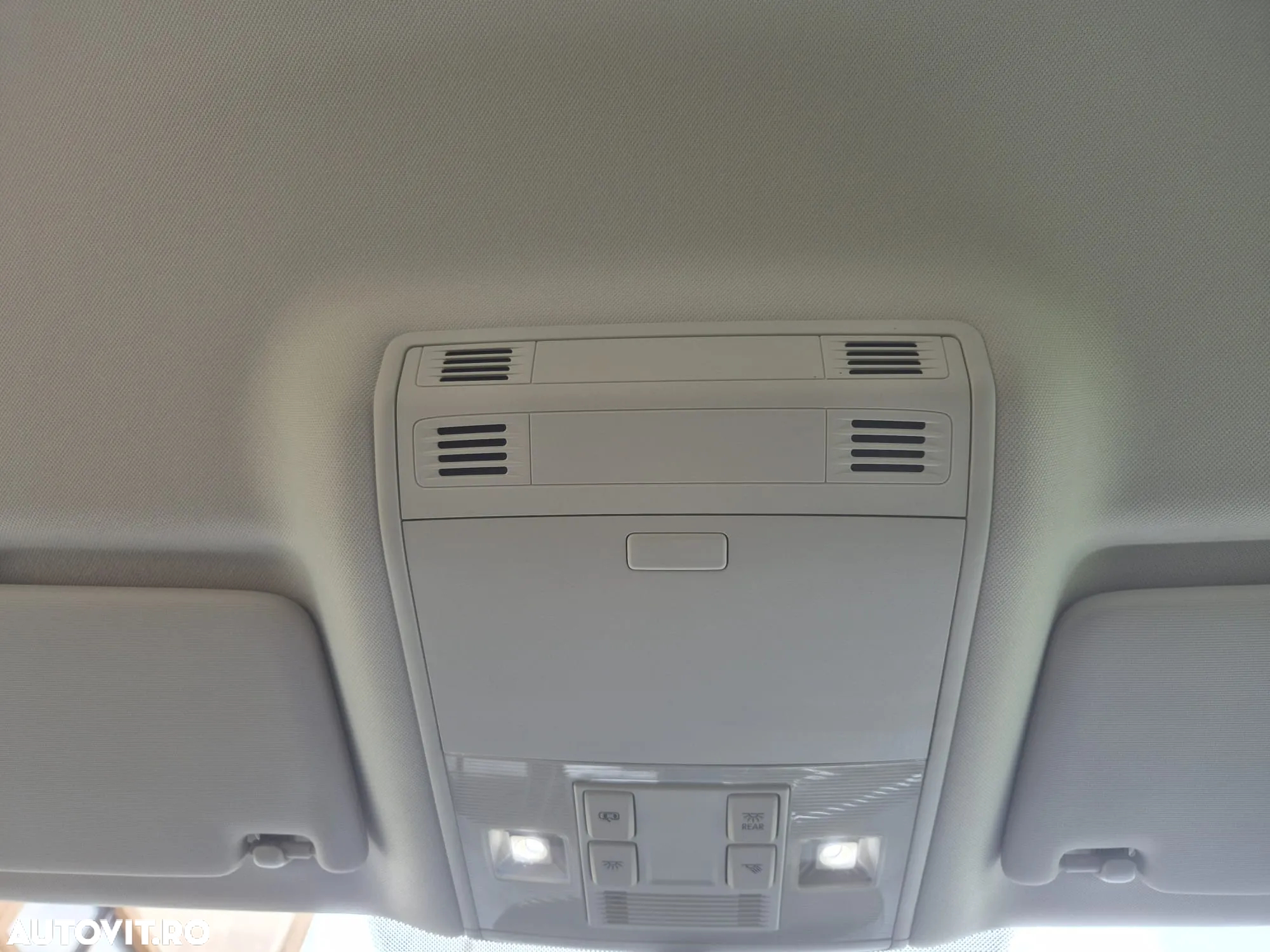 Volkswagen Passat 1.6 TDI (BlueMotion Technology) Comfortline - 21