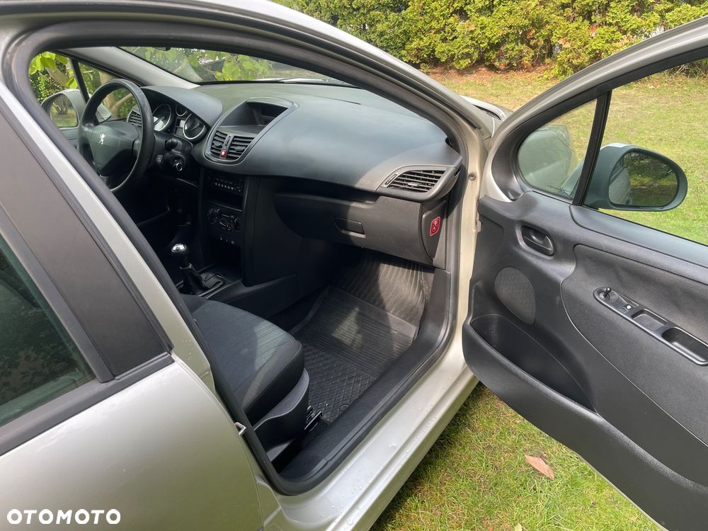 Peugeot 207 1.4 Presence - 12