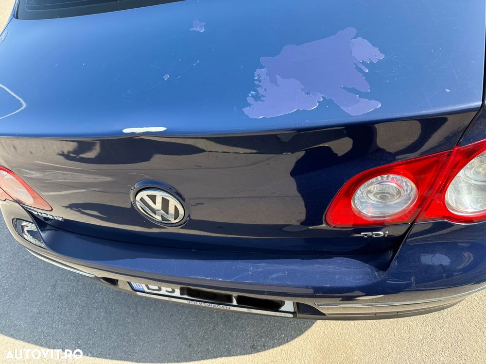 Volkswagen Passat - 9