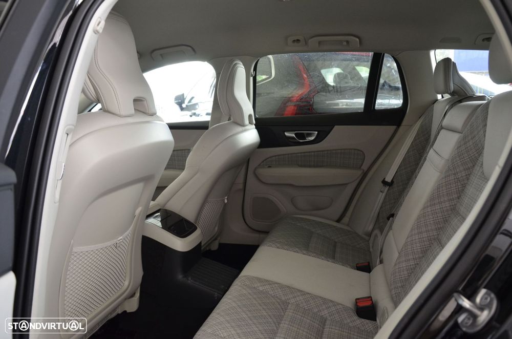 Volvo V60 2.0 T6 AWD TE Core - 14