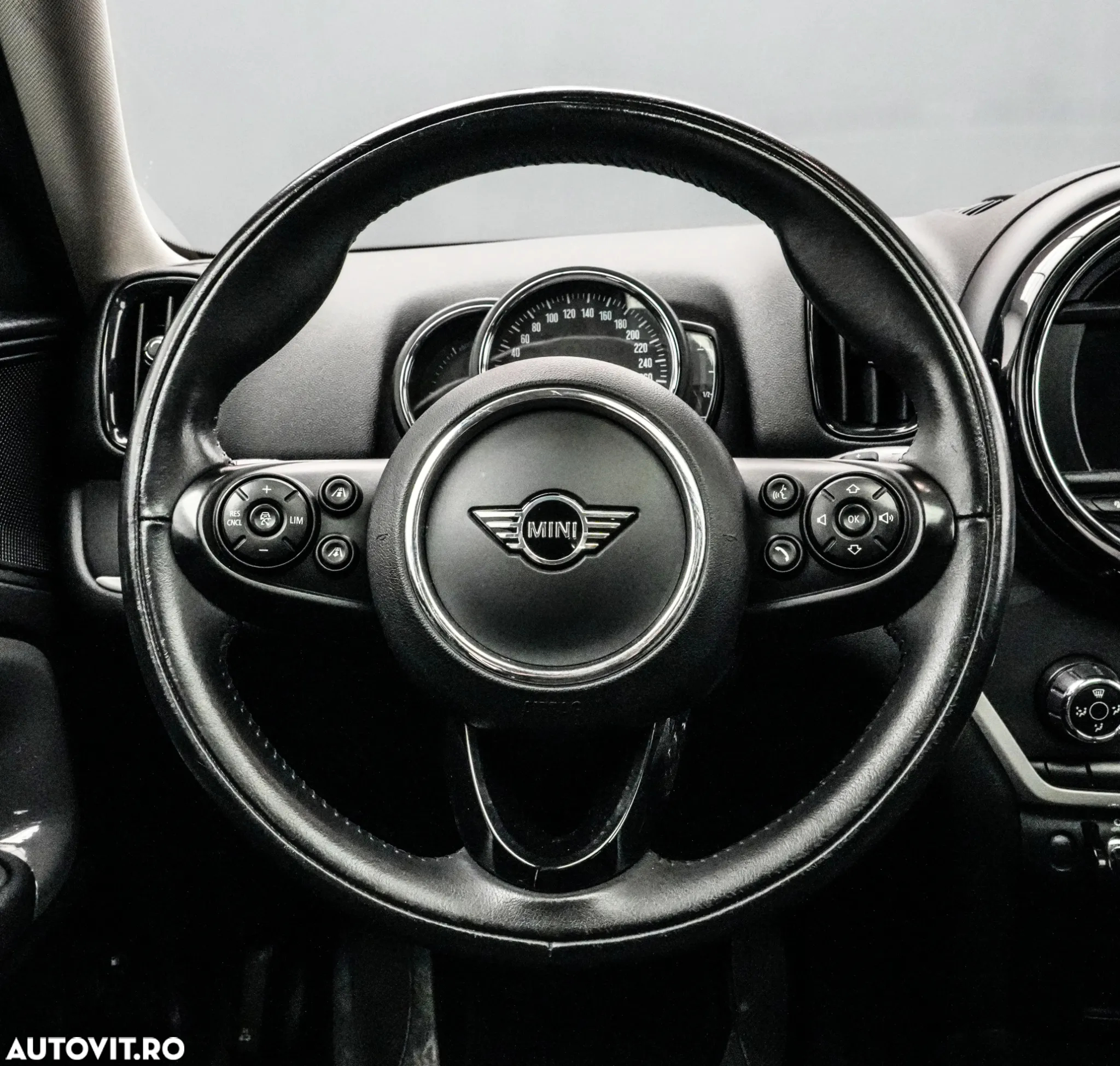 Mini Countryman Cooper S E ALL4 AT - 19