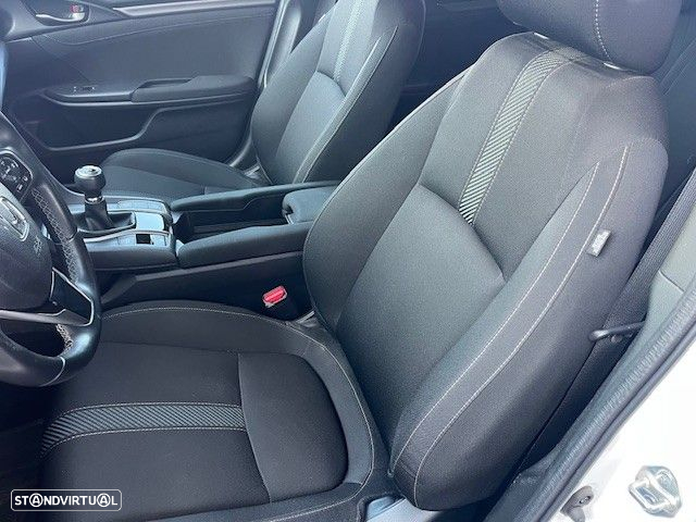 Honda Civic 1.0 i-VTEC Elegance CVT Navi - 18