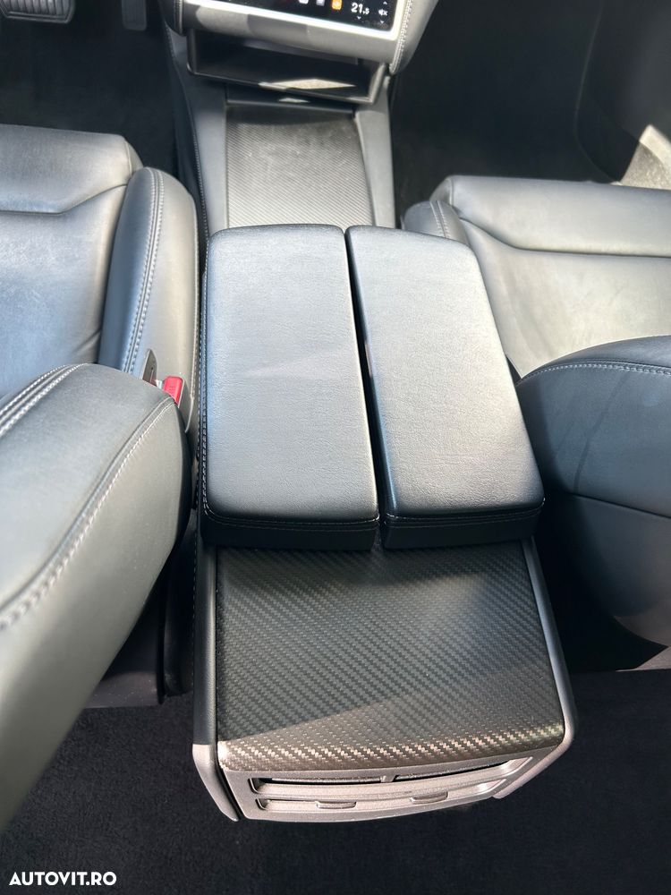 Tesla Model S - 38