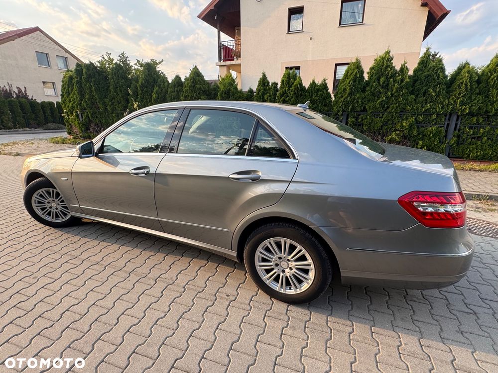 Mercedes-Benz Klasa E 250 CGI BlueEFFICIENCY Automatik Elegance - 8
