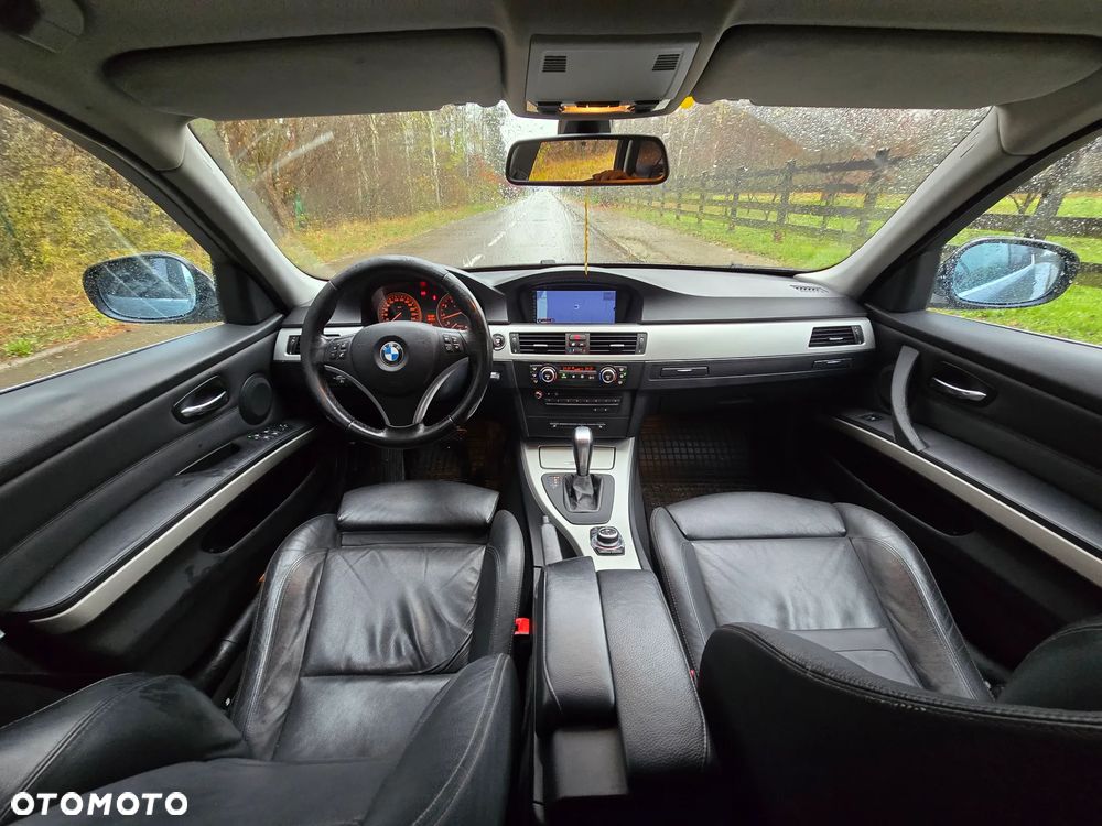 BMW Seria 3 330i xDrive Edition Sport - 6