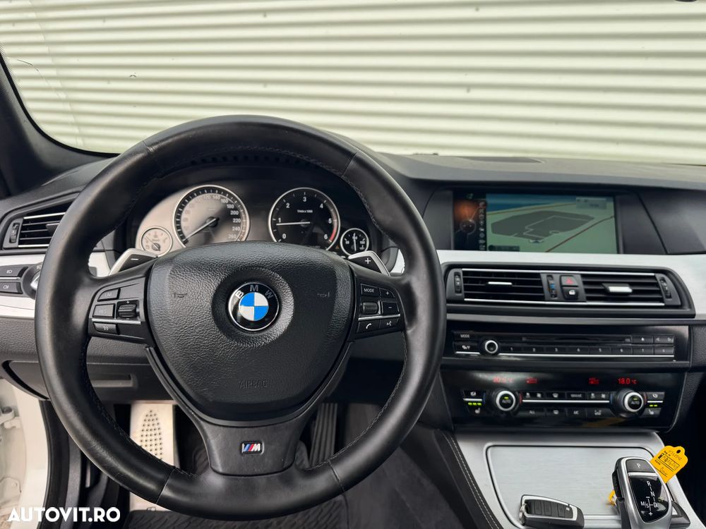BMW Seria 5 525d xDrive Sport-Aut. - 30