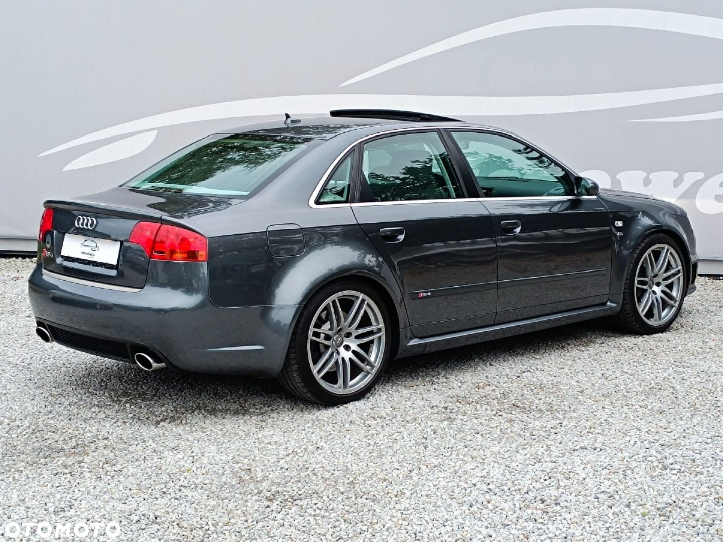 Audi RS4 Limousine Standard - 18