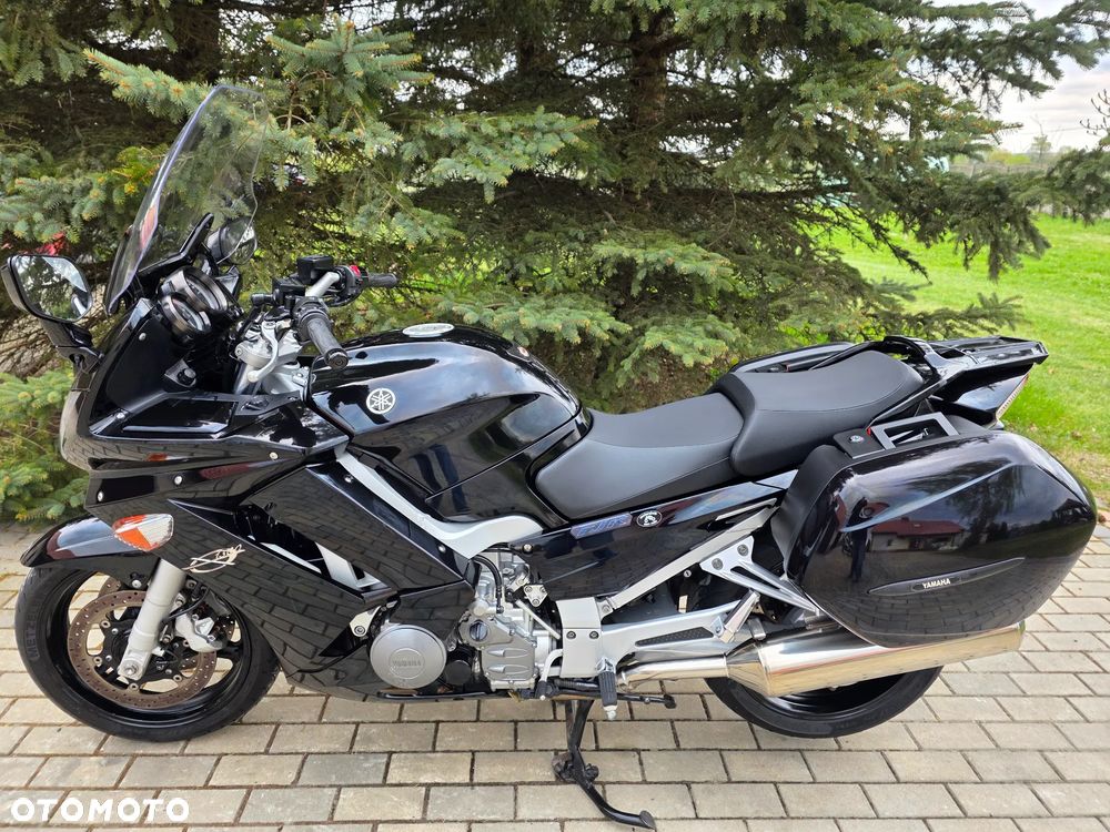 Yamaha FJR - 26