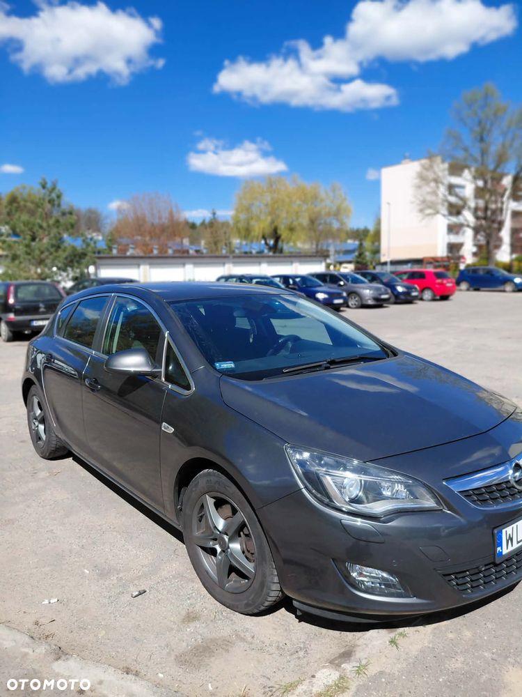 Opel Astra 1.7 CDTI DPF Cosmo - 4