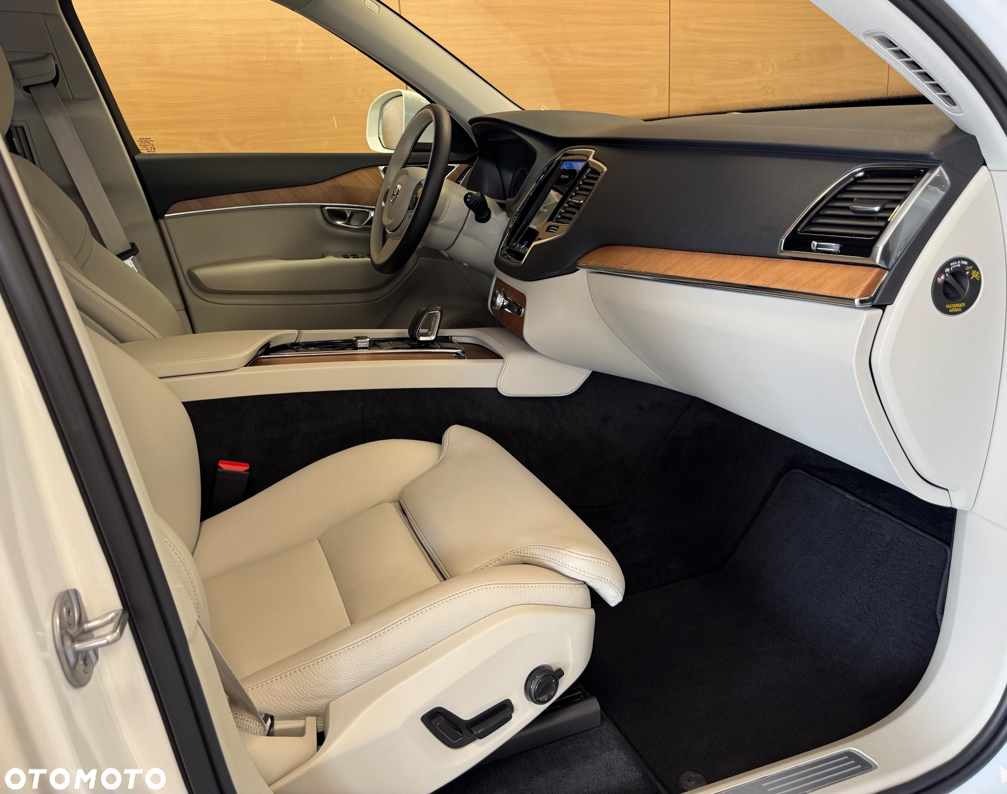 Volvo XC 90 - 12