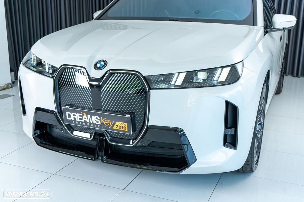 BMW iX xDrive 45 Pack Desportivo - 12