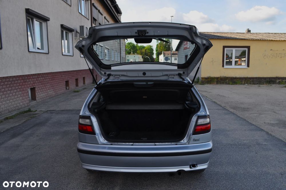 Nissan Almera - 9