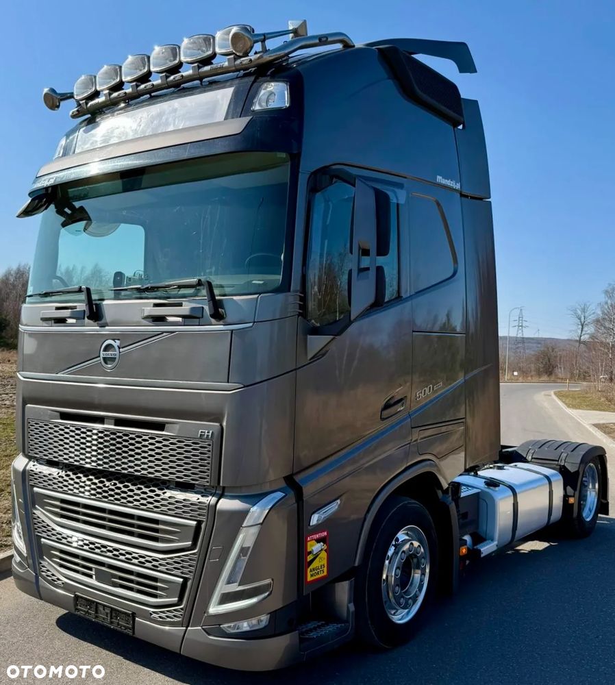 Volvo FH4 500 GLOB XXL AUTOMAT NEW I-SAVE RETARDER 4-BATERIE ACC ORUROWANIE Z HALOGENAMI KAMERY I-PARCOOL FULLLED LIMITED EDITION FULLOPTION 2xALUTANK ALUFELGI NAVI LODÓWKA SKÓRA LOW DECK MEGA 2022r IGŁA - 3