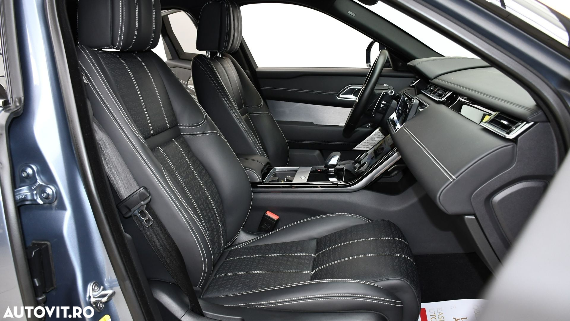 Land Rover Range Rover Velar R-Dynamic 2.0 D200 MHEV SE - 9