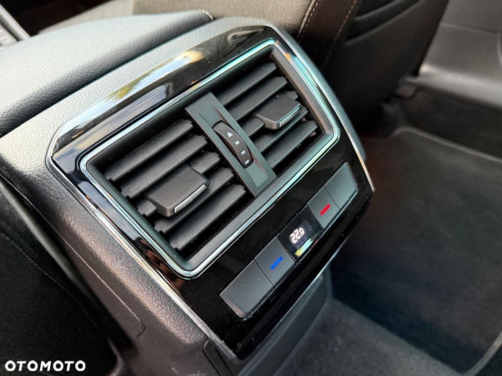 Skoda Superb 2.0 TDI 4x4 DSG Style - 26