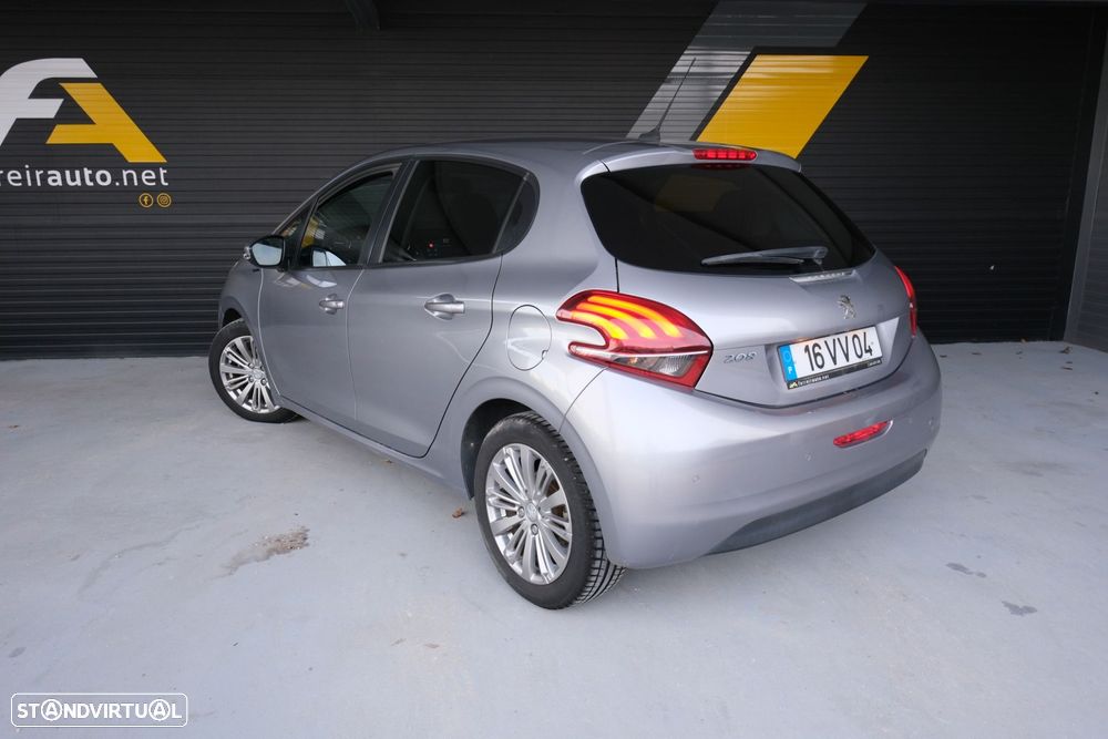 Peugeot 208 1.5 BlueHDi Signature - 2