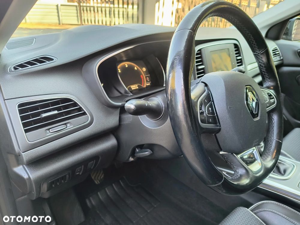 Renault Megane ENERGY dCi 130 Start & Stop Bose Edition - 17