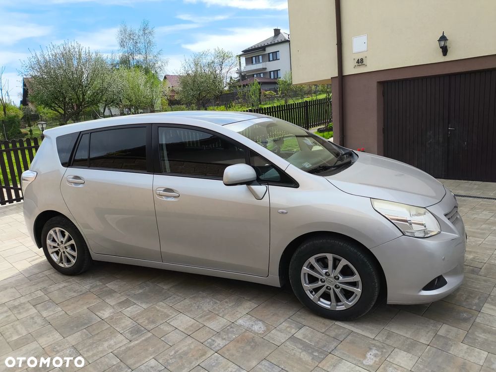 Toyota Verso 2.0 D-4D Sol - 4