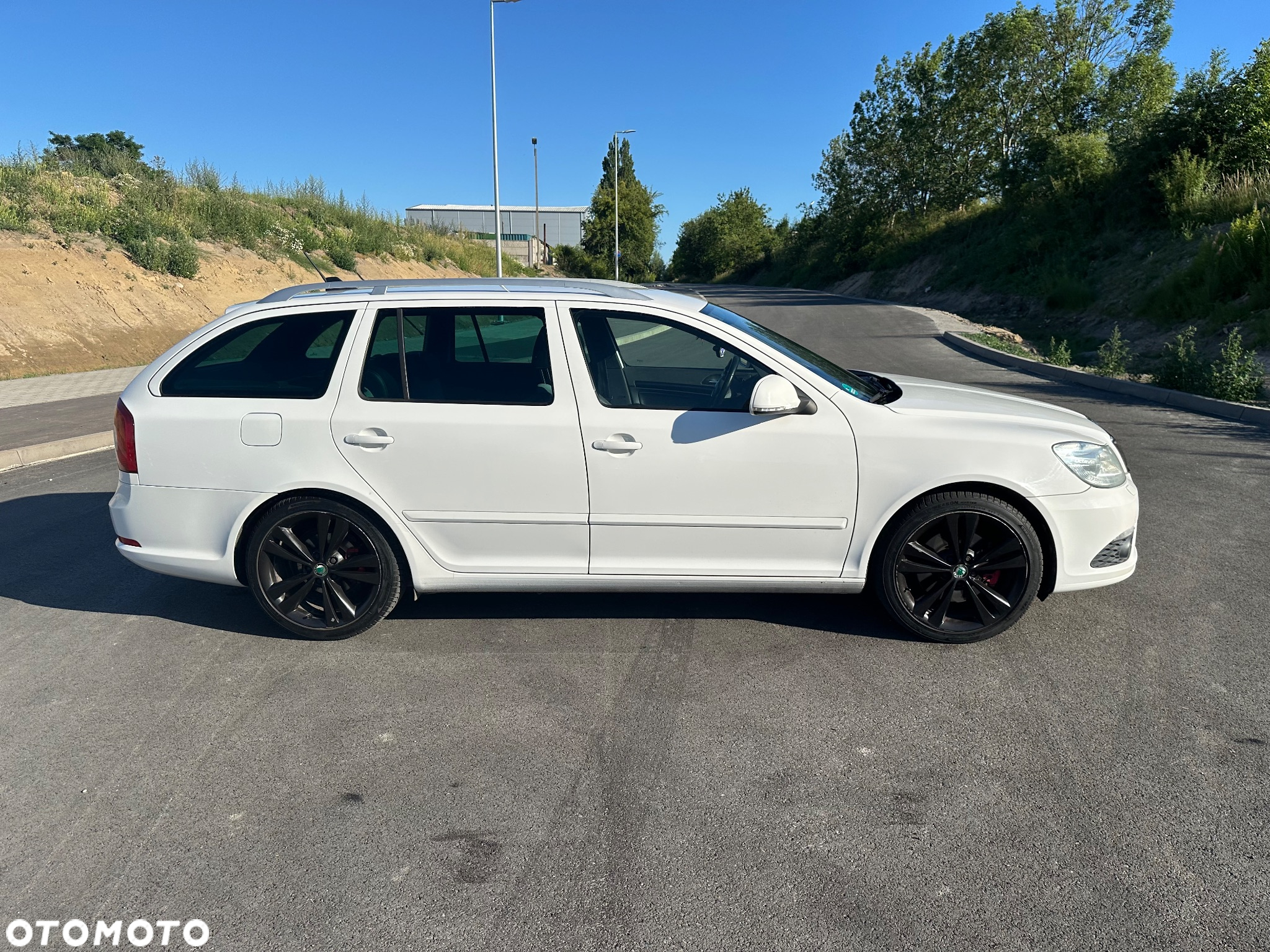 Skoda Octavia 2.0 TDI CR DPF DSG RS - 26