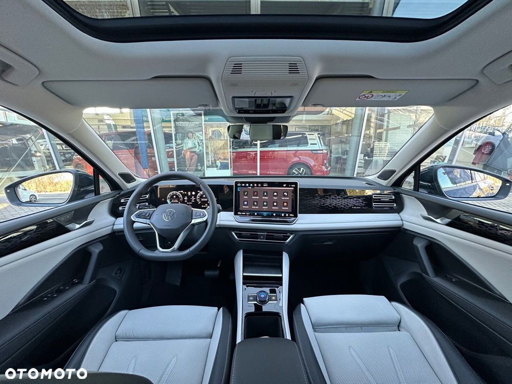 Volkswagen Tiguan - 11
