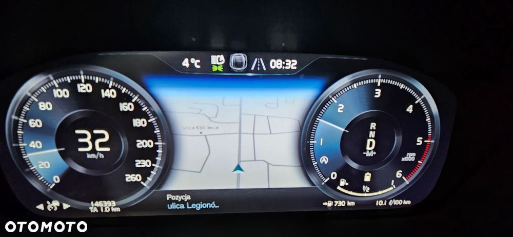 Volvo V60 D4 Momentum Pro - 10