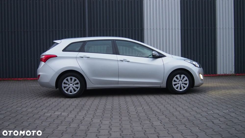 Hyundai i30 1.4 Family - 31