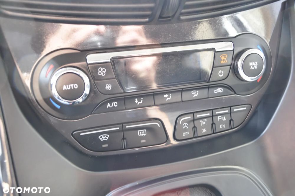 Ford Kuga - 19