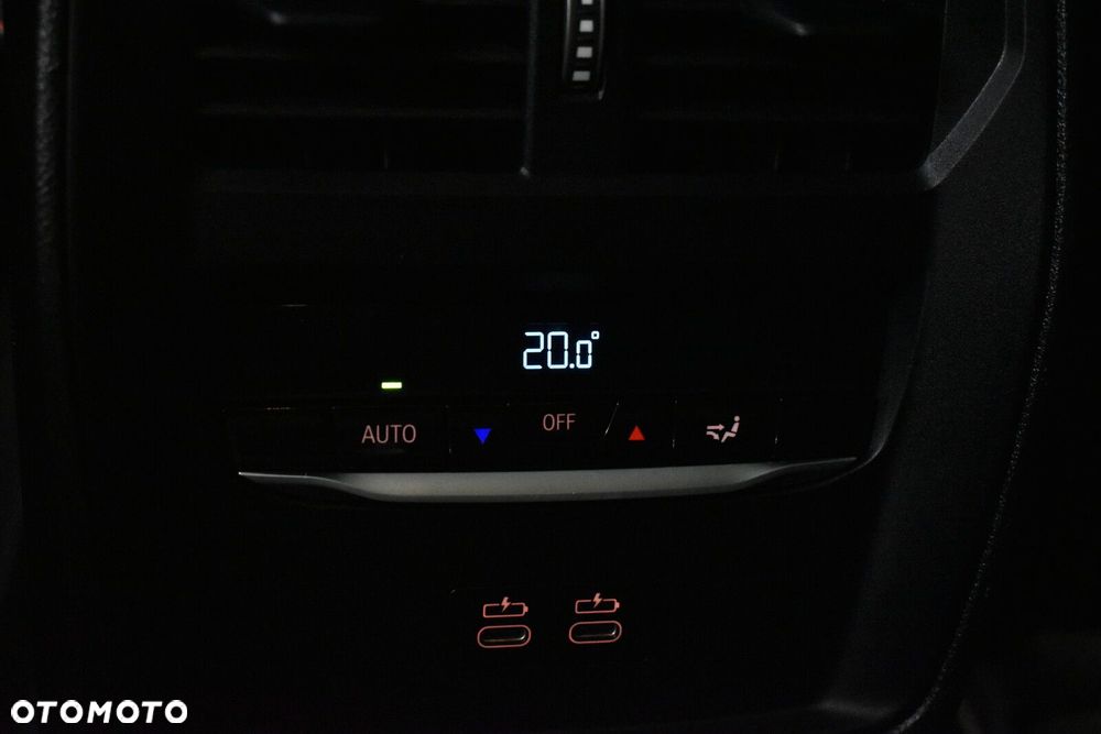 BMW Seria 3 320d xDrive mHEV sport - 26