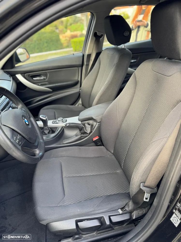 BMW 316 i Luxury Line - 4