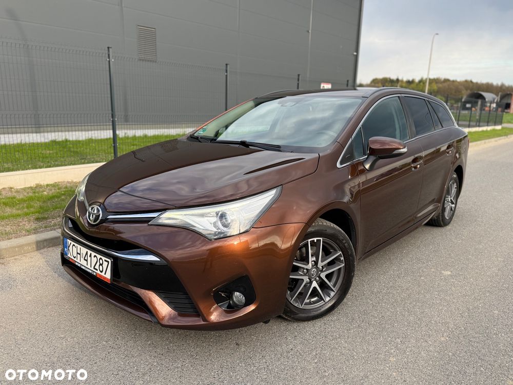 Toyota Avensis Touring Sports 1.8 Edition S+ - 2