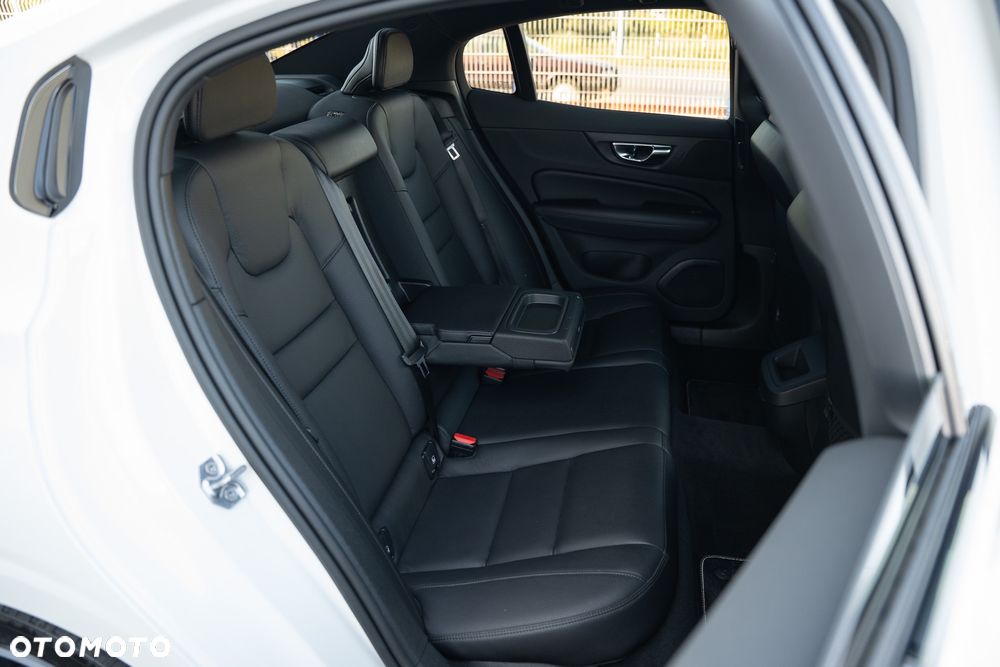 Volvo S60 T4 Geartronic RDesign - 35