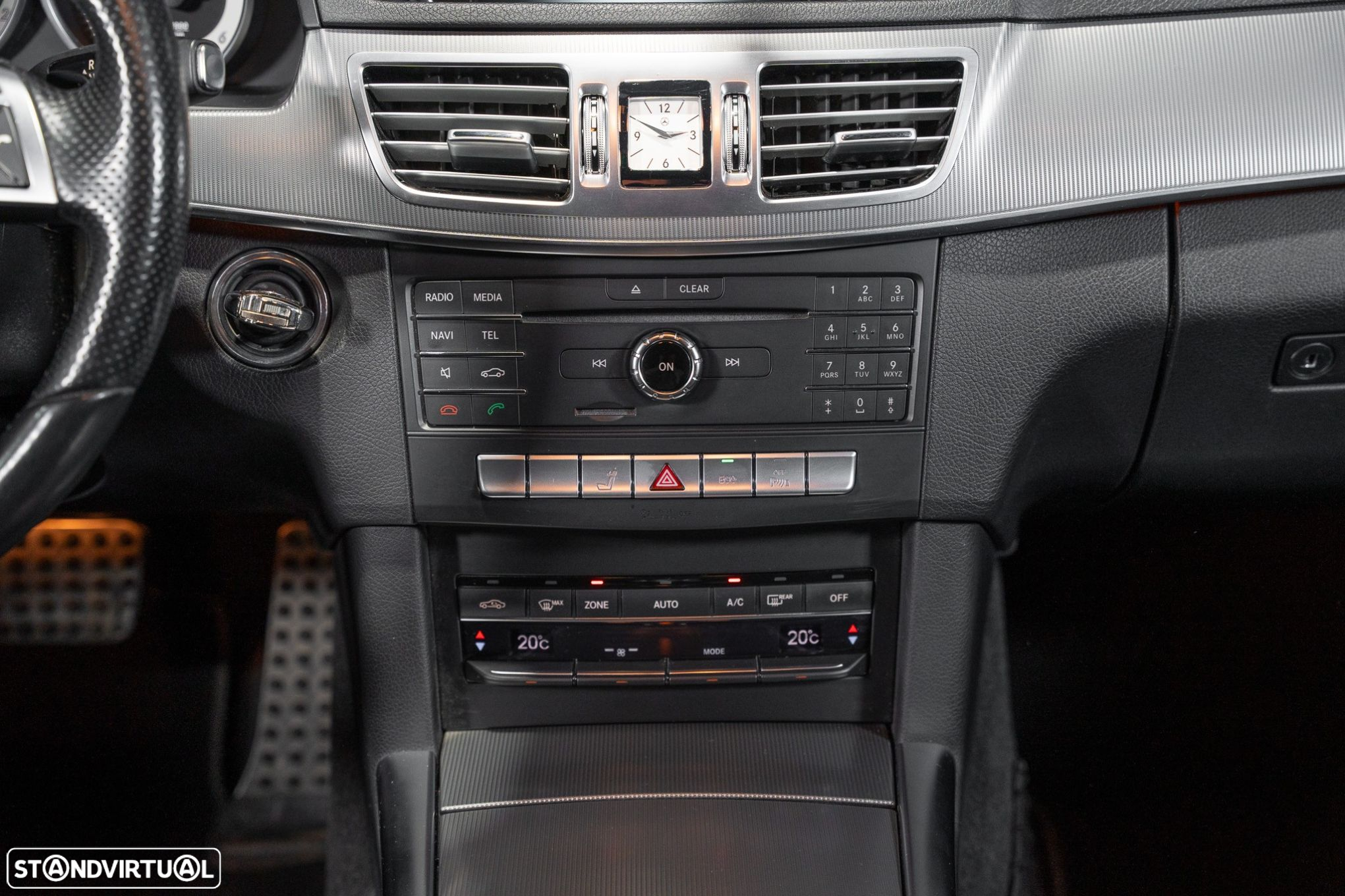 Mercedes-Benz E 250 BlueTEC Avantgarde Auto. - 16