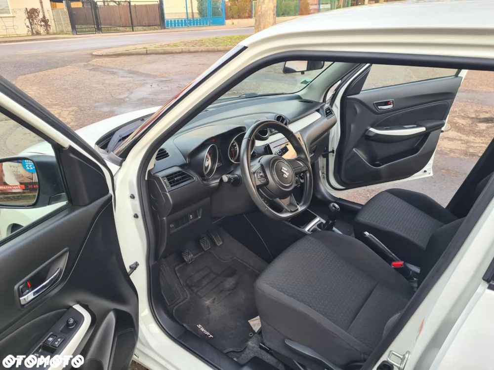 Suzuki Swift 1.2 Dualjet Comfort - 9