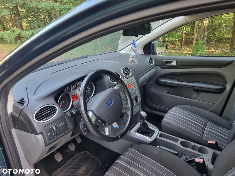 Ford Focus 1.6 TDCi DPF Trend - 6
