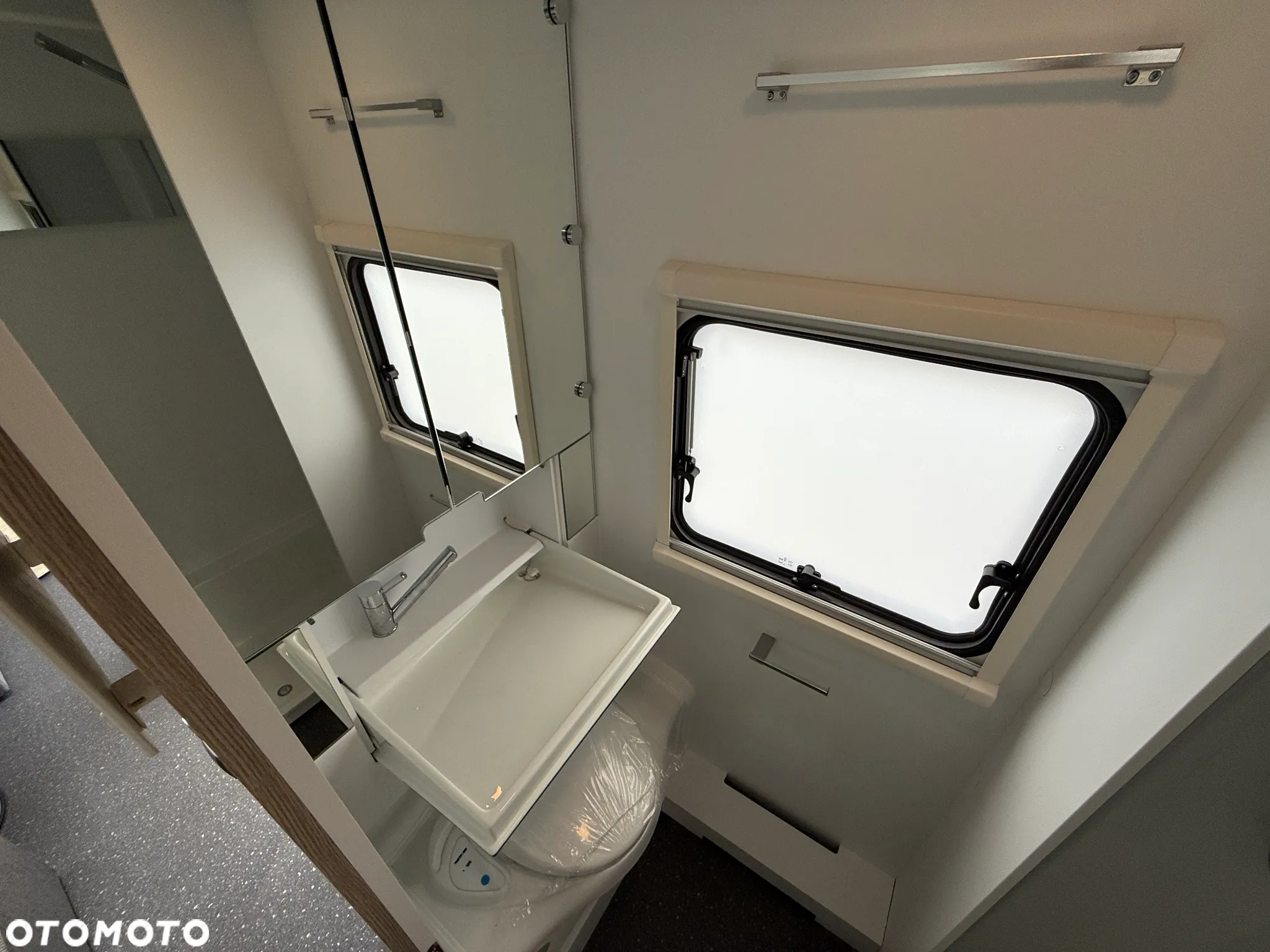 Adria Altea 60Y 552 PK Deluxe (P2) - 21