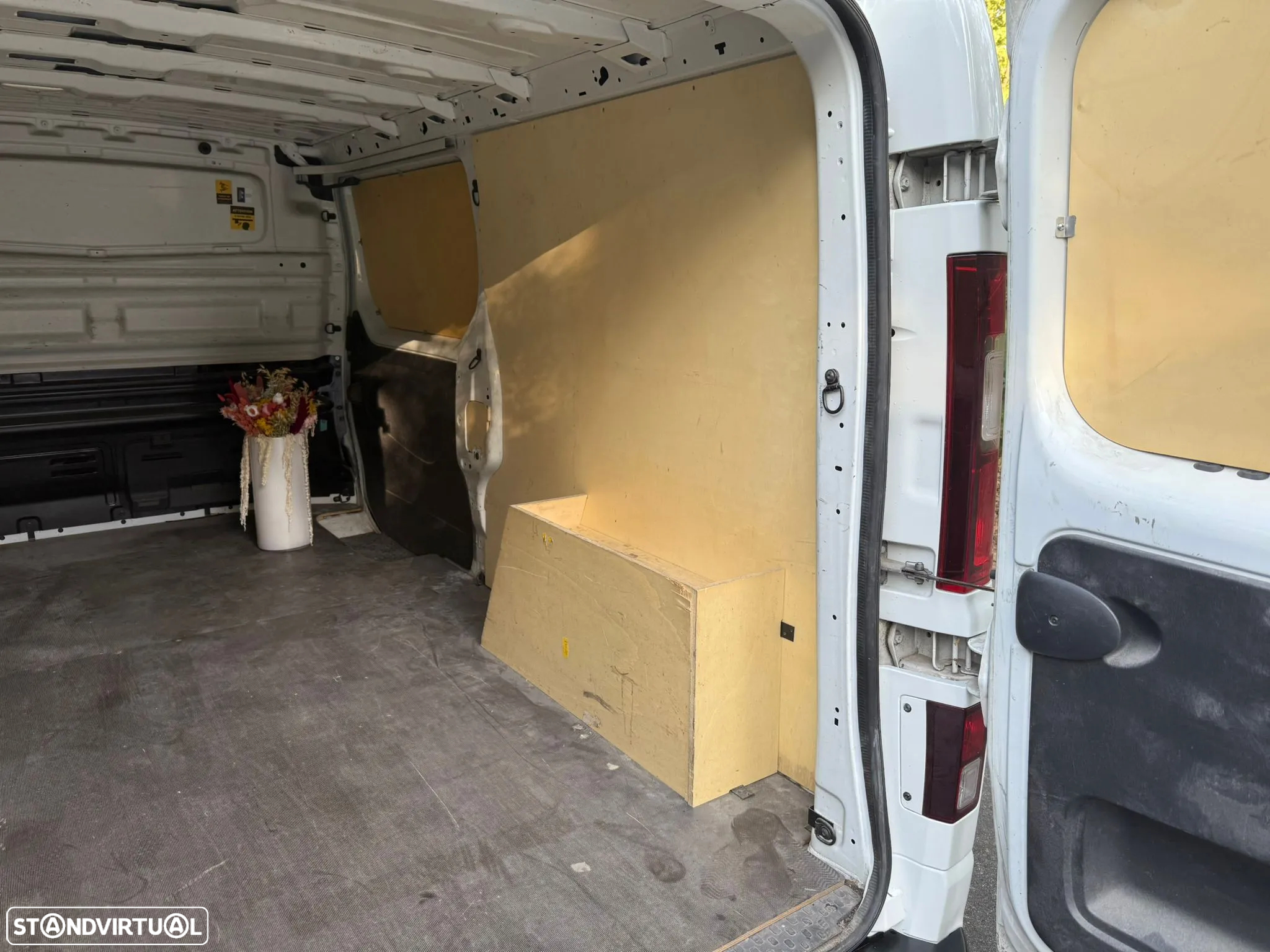Renault Trafic L2H1 2.0CC DCi 120Cv - 13