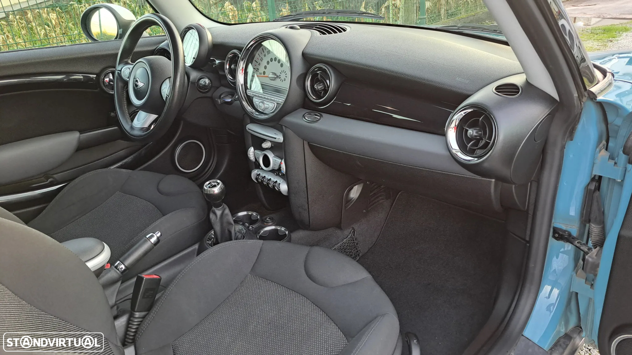 MINI 3 Portas Cooper D - 10