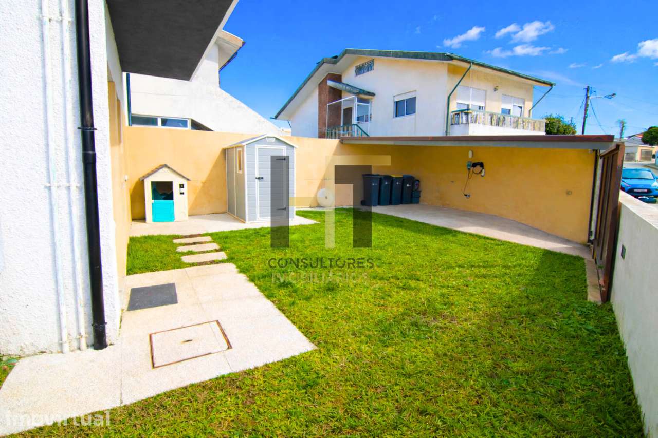 Andar Moradia T2+1 no R/C com Jardim Privativo e Garagem 2 Carros – - Grande imagem: 2/24