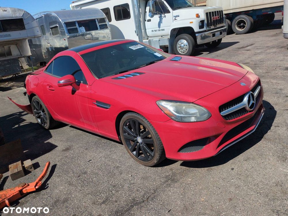 Mercedes-Benz SLC 300 9G-Tronic - 30