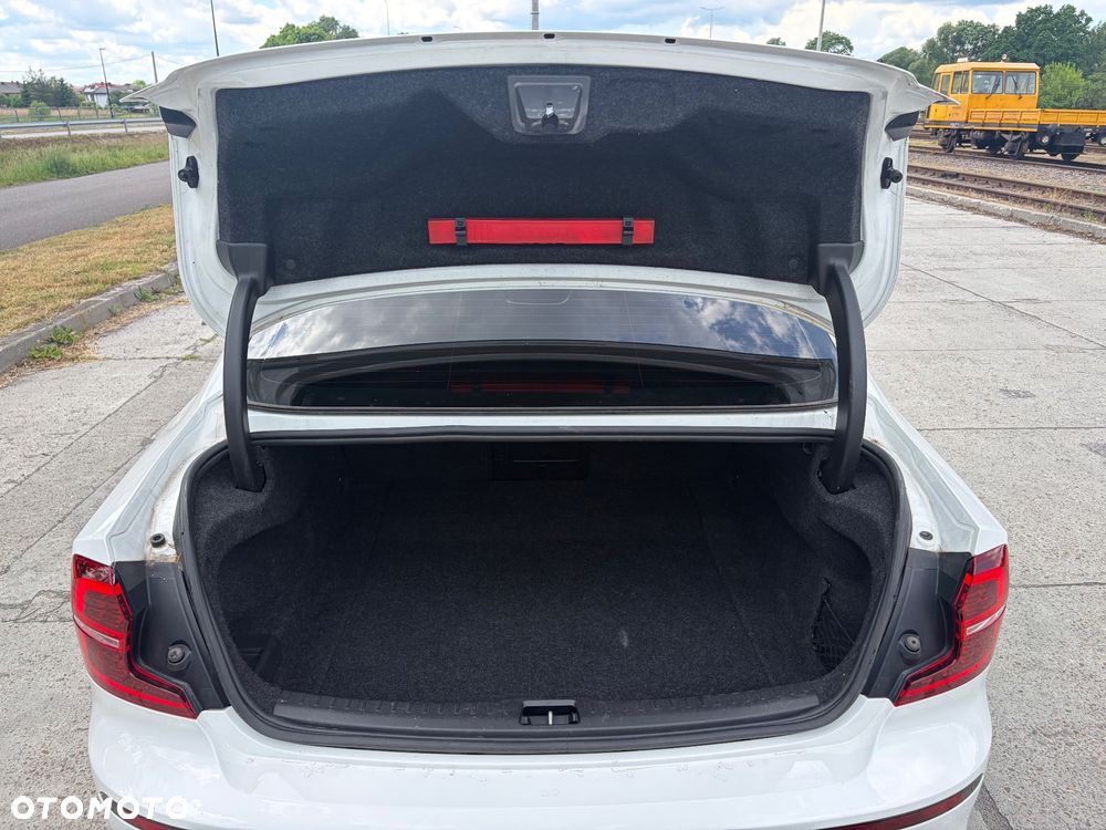 Volvo S60 B4 B R-Design - 24