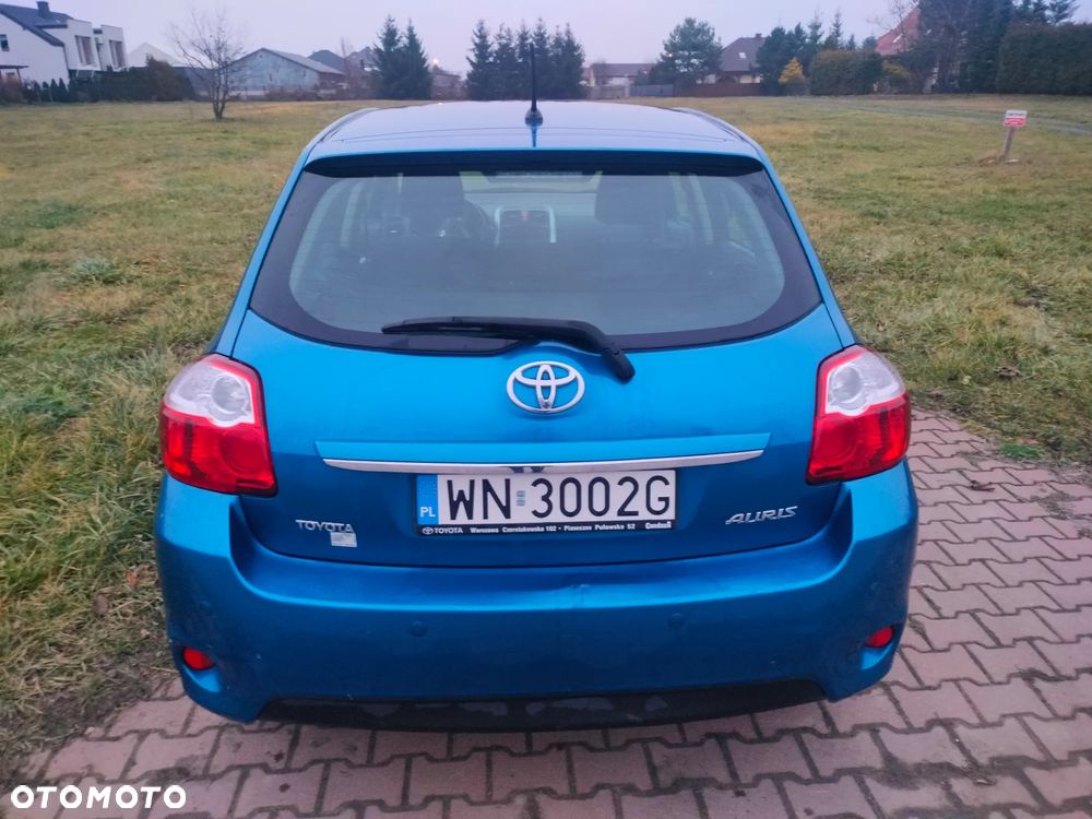 Toyota Auris 1.6 Premium - 2