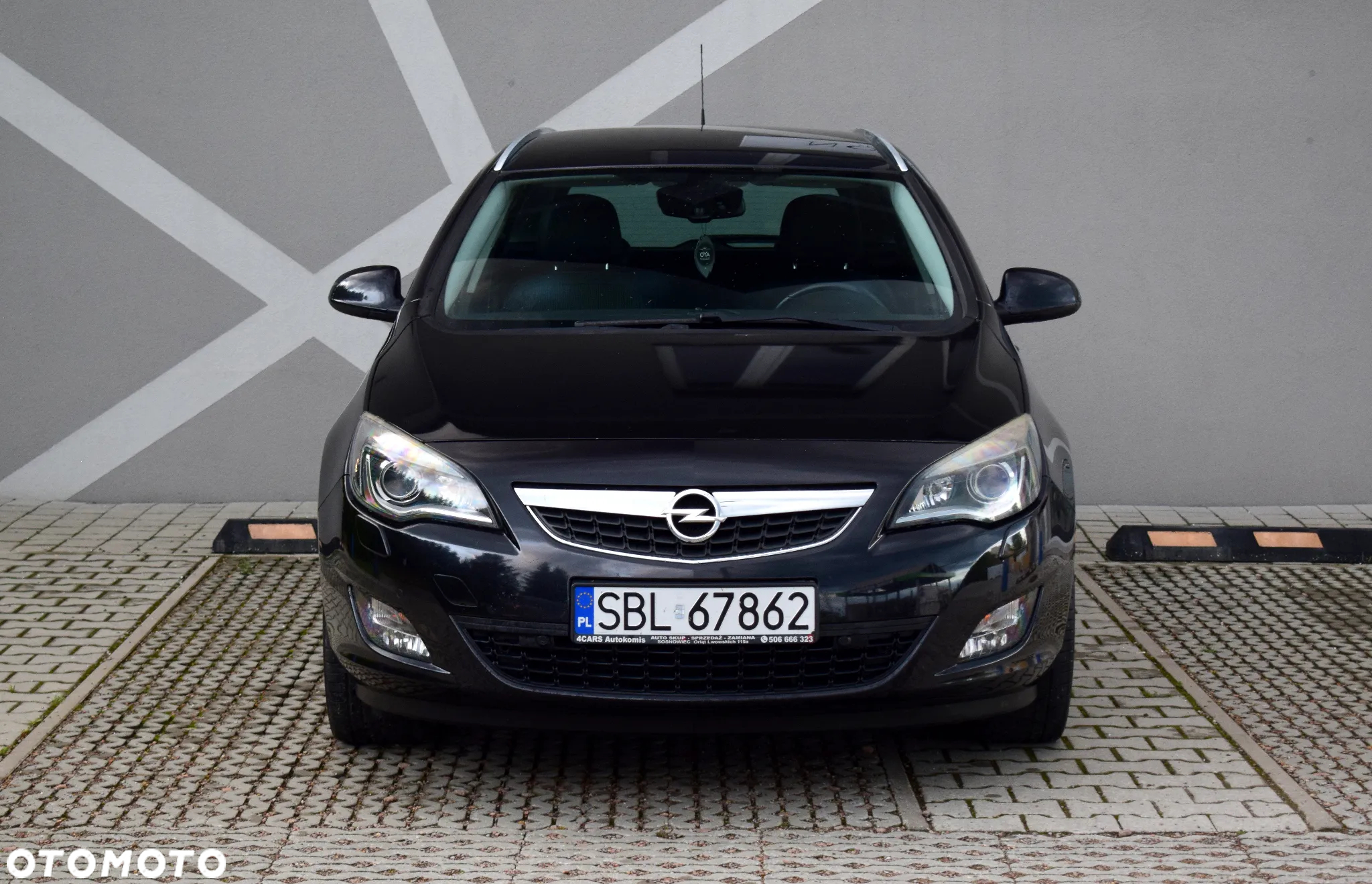 Opel Astra 1.6 Turbo Cosmo - 10