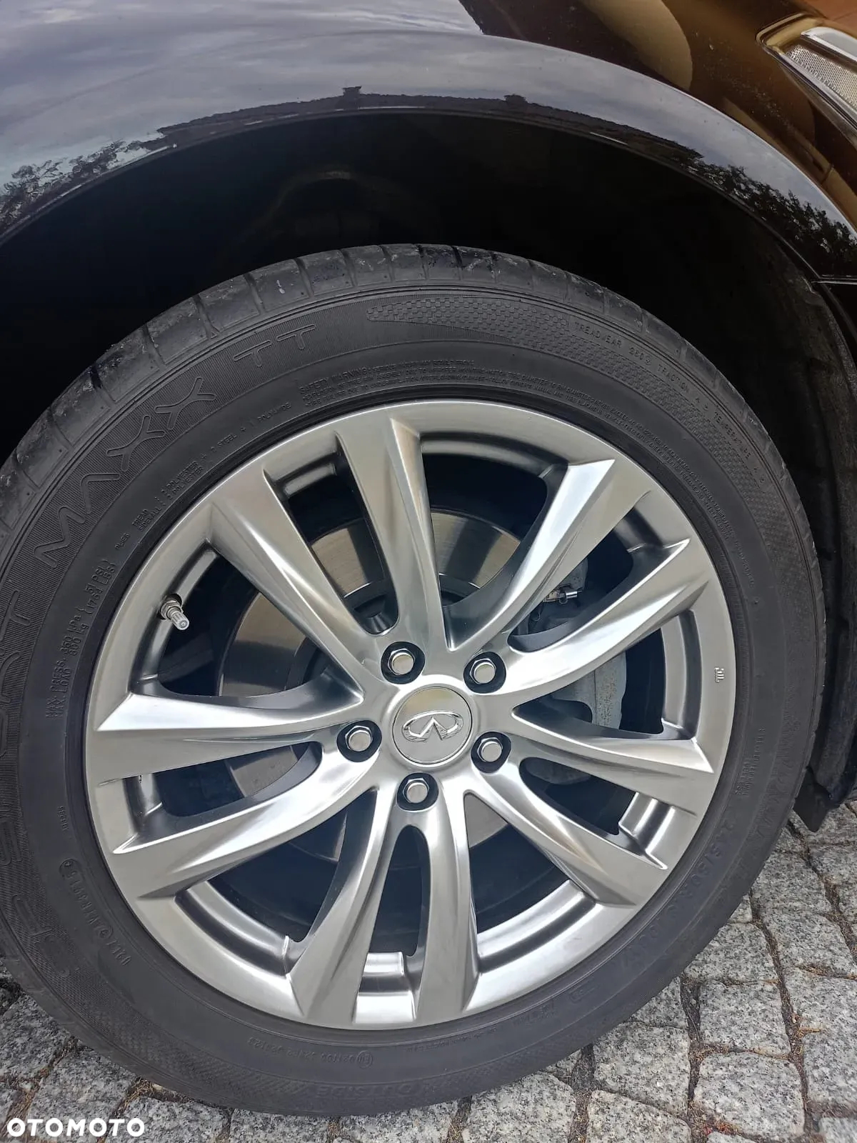 Infiniti Q70 2.2d - 28