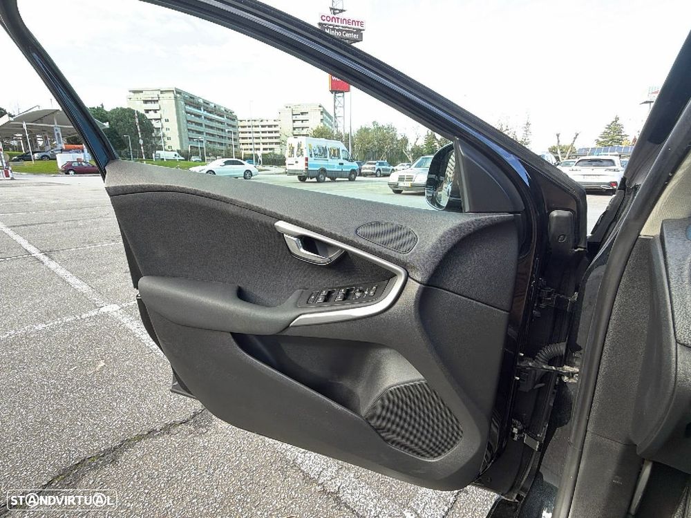 Volvo V40 1.6 D2 R-Design - 14