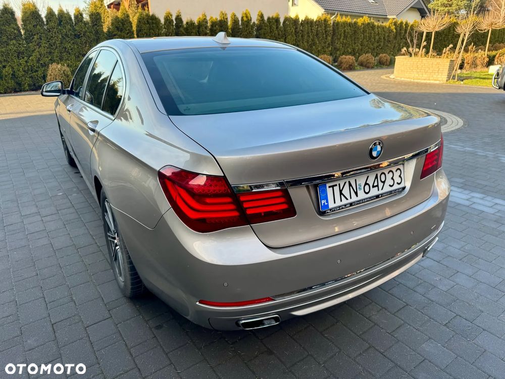 BMW Seria 7 740d xDrive - 10