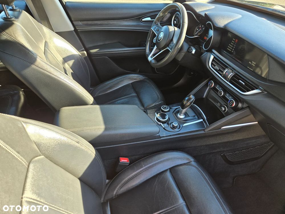 Alfa Romeo Stelvio 2.2 JTDM - 6