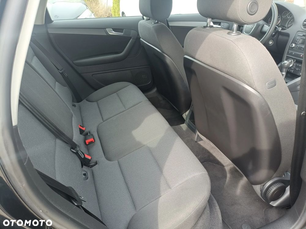 Audi A3 Sportback 1.4 TFSI Ambiente - 10