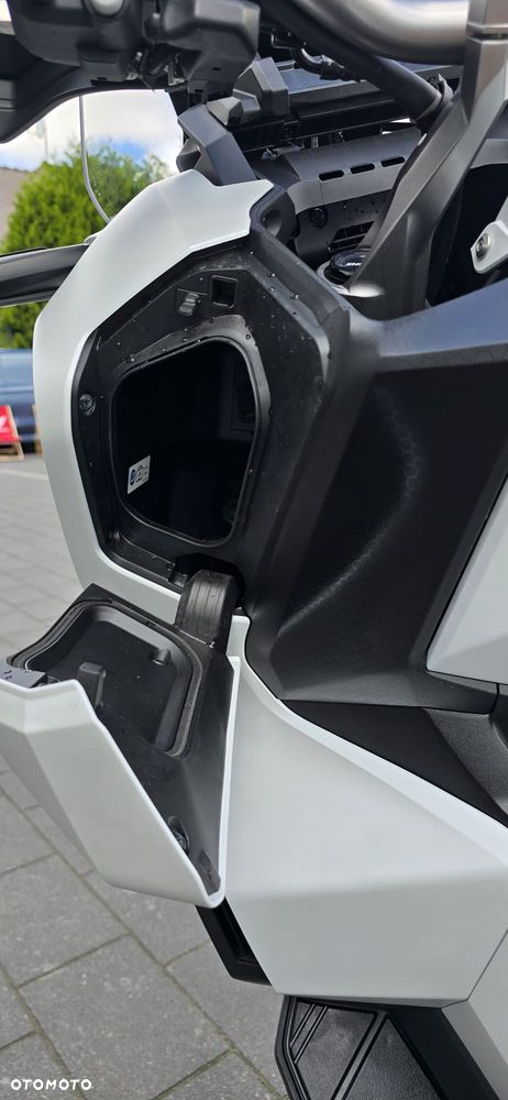 Honda ADV350 - 6
