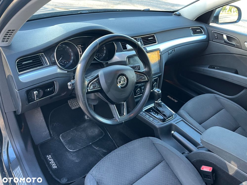 Skoda Superb 2.0 TDI Green tec DSG Ambition - 11