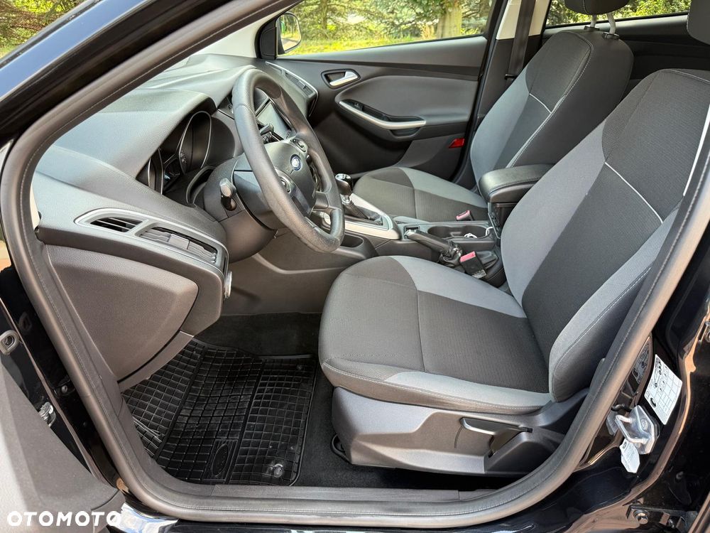 Ford Focus 1.0 EcoBoost Trend - 14
